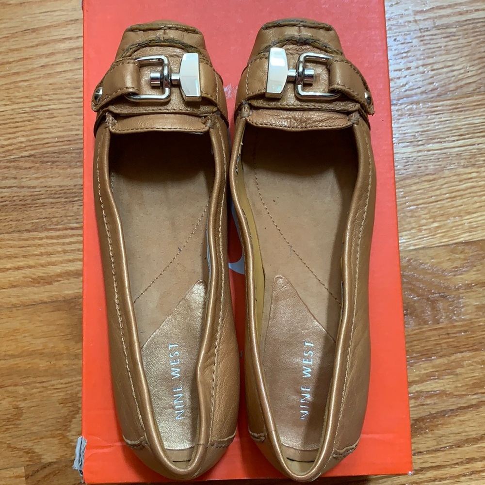Nine West women flat shoes
